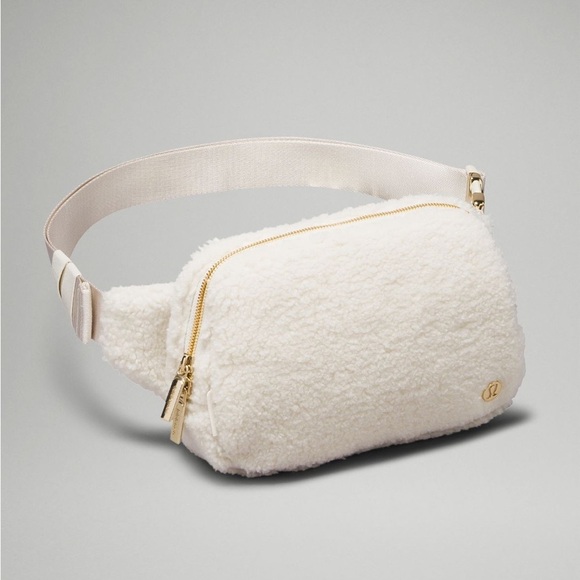 Lululemon Large Everywhere Belt Bag 2L - Fleece White Opal/ Gold NWT - Picture 8 of 8